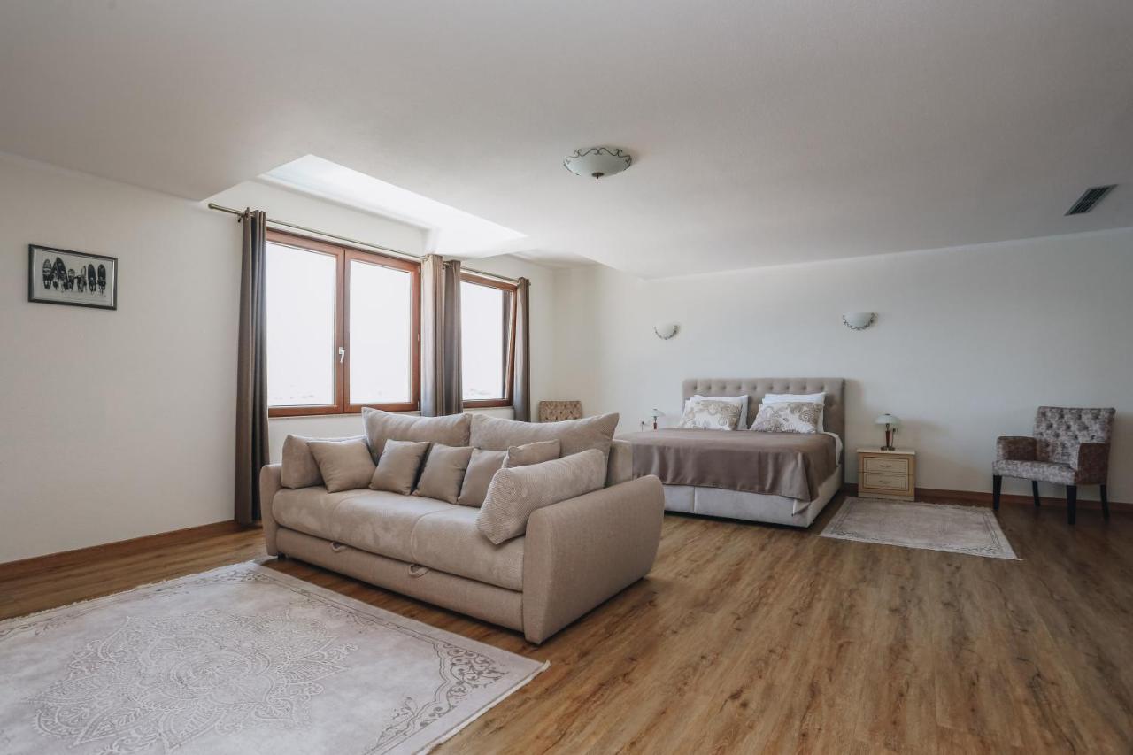 Villa Semiramis Tivat Luaran gambar