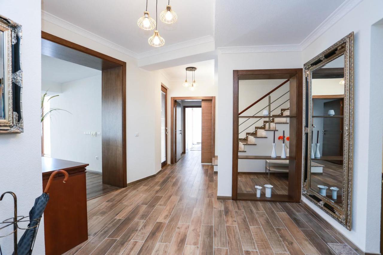Villa Semiramis Tivat Luaran gambar