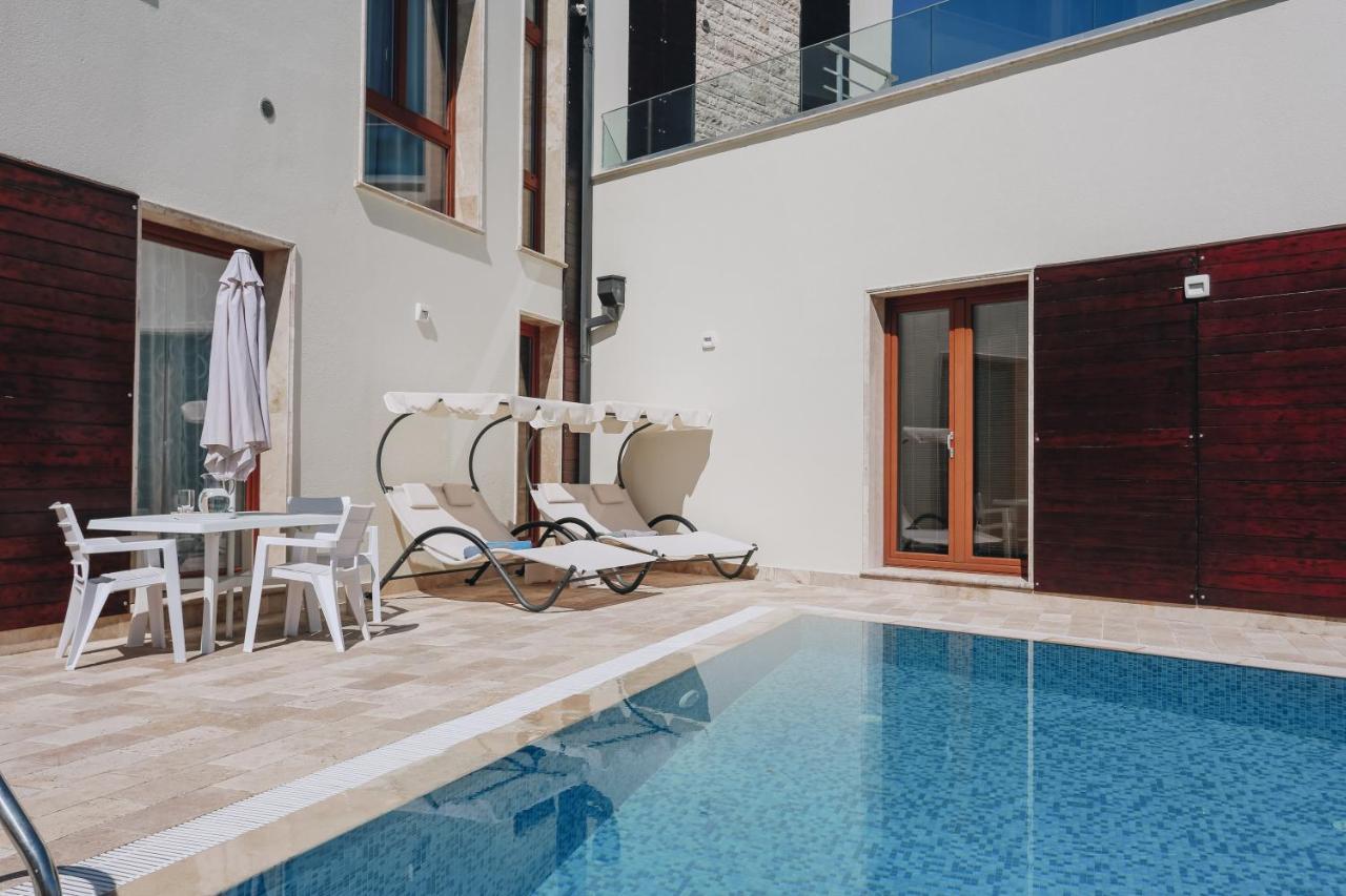 Villa Semiramis Tivat Luaran gambar