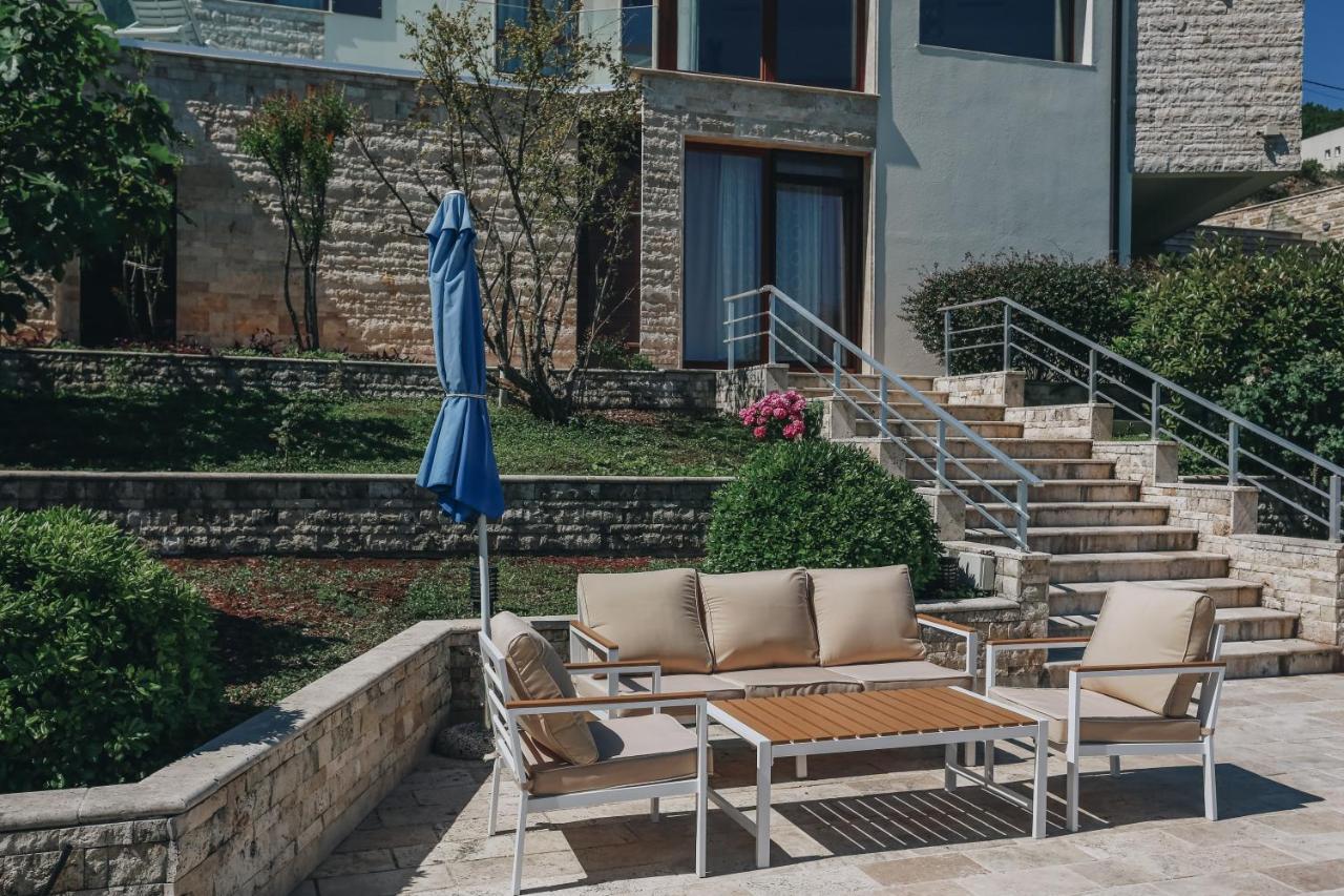 Villa Semiramis Tivat Luaran gambar