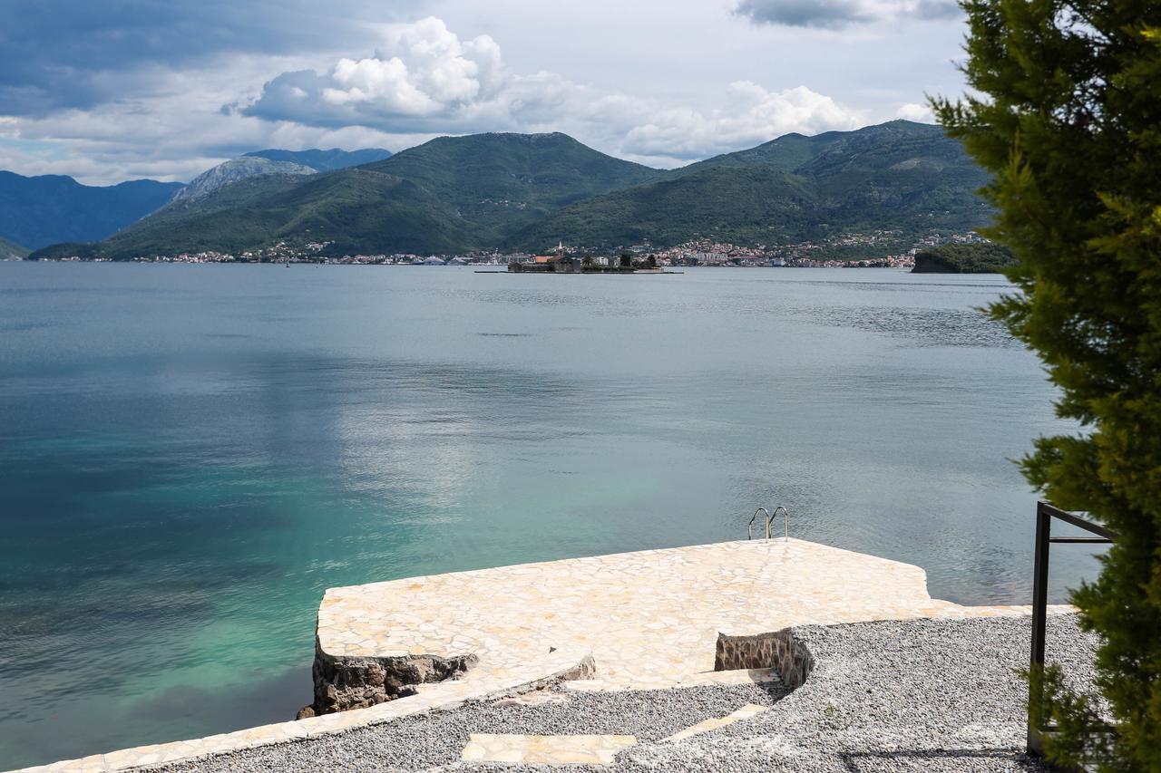 Villa Semiramis Tivat Luaran gambar
